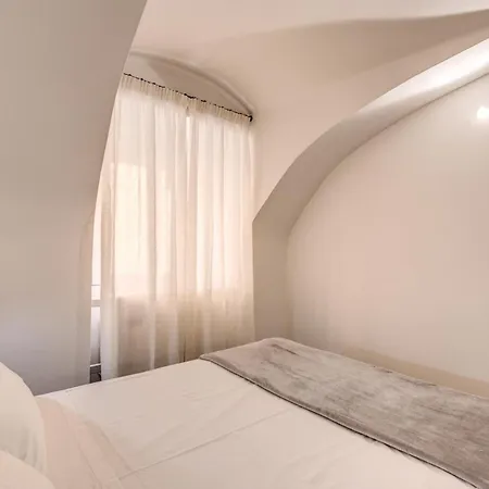 Cozy Flat In Front Of Fori Imperiali 로마