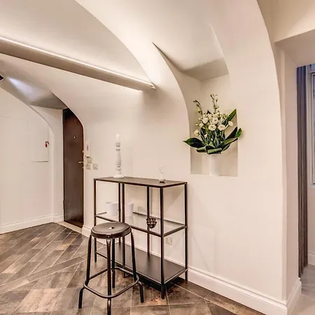 Cozy Flat In Front Of Fori Imperiali * 로마