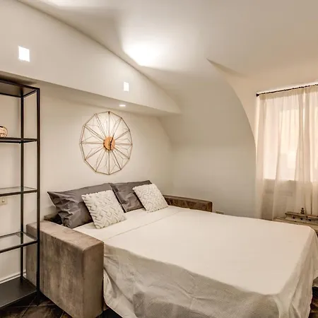 Cozy Flat In Front Of Fori Imperiali 로마