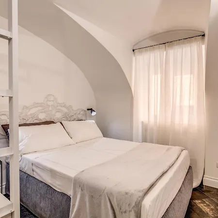 Cozy Flat In Front Of Fori Imperiali * 로마