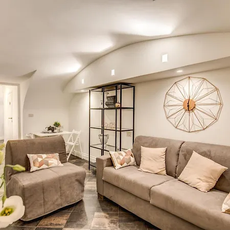 Cozy Flat In Front Of Fori Imperiali 아파트 로마