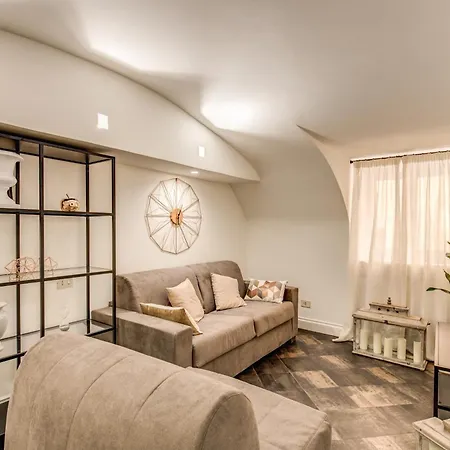 Cozy Flat In Front Of Fori Imperiali * 로마