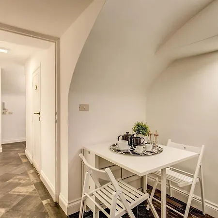 Cozy Flat In Front Of Fori Imperiali *