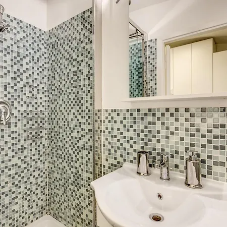 Cozy Flat In Front Of Fori Imperiali Apartment Rome