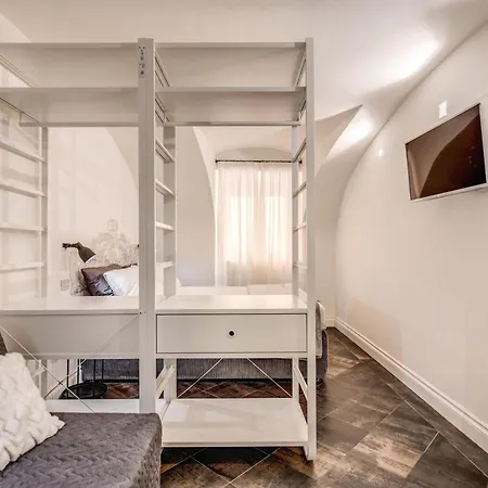 Cozy Flat In Front Of Fori Imperiali Appartamento